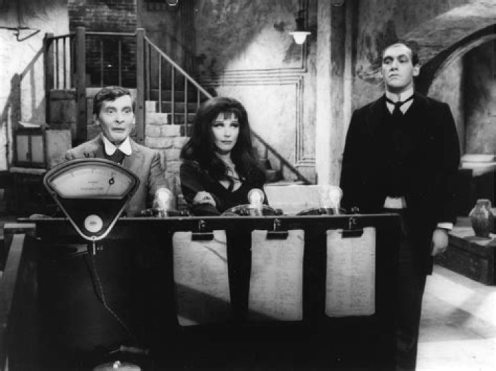 Carry On's Fenella Fielding dies aged 90