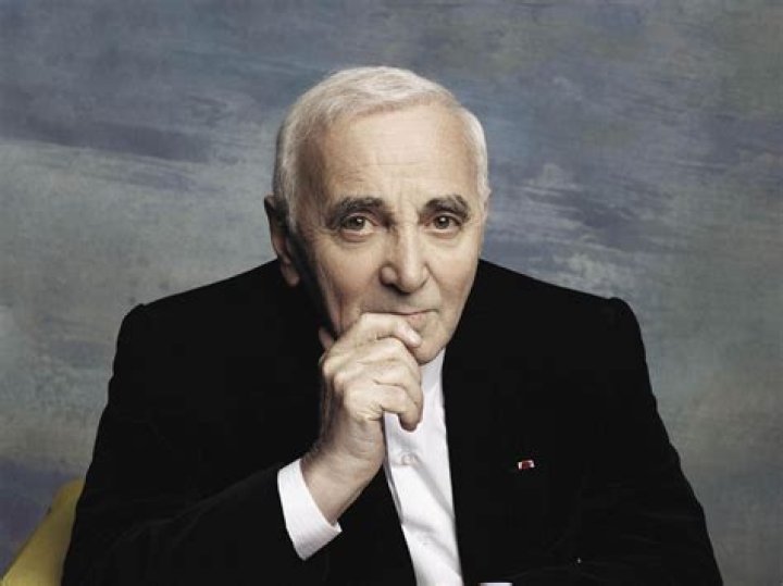 Charles Aznavour : Quelle était la taille du chanteur emblématique ?