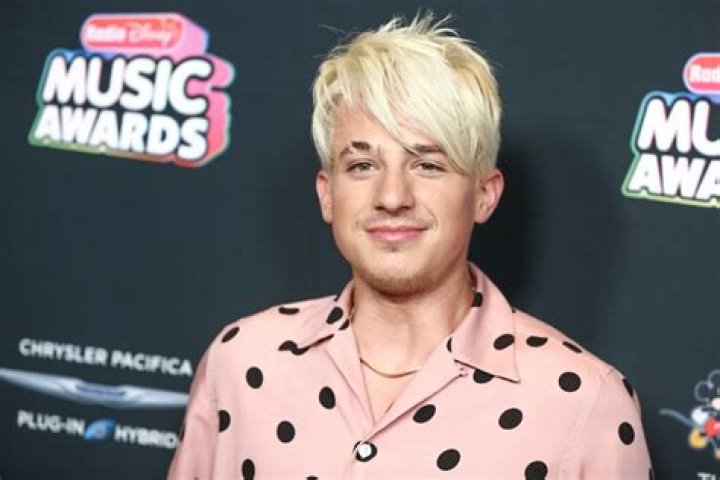 Charlie Puth’s Platinum Blonde Hair Makes Him Look Like A Totally Different Person