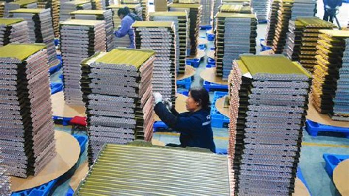 China’s manufacturing activity contracts for 5th straight month despite policy support