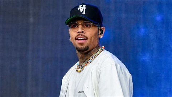 Chris Brown’s ‘X’ Drops To No. 6 In This Week’s Album Sales (10/1/14)