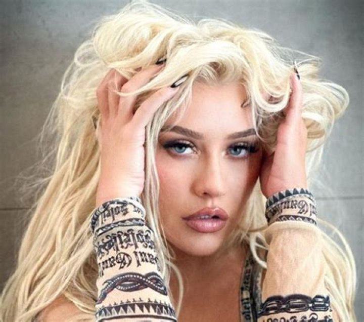 Christina Aguilera Before And After Photos Transformation: Nose Job, Botox, Plastic Surgery Explored