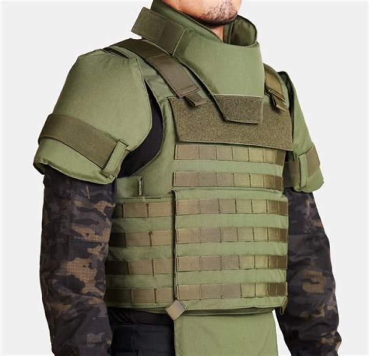 Clinton K9 officer receives bulletproof vest from national non-profit