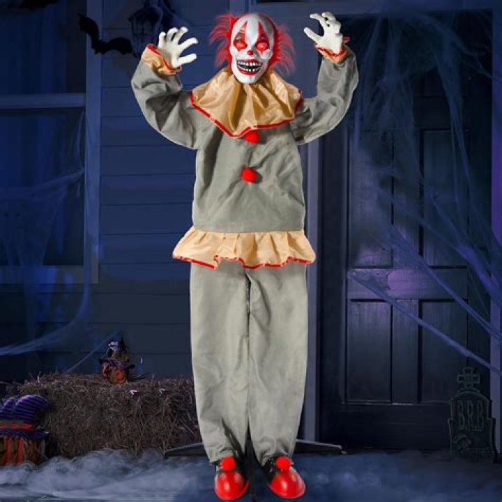 Clown craze: Police warn that wearing a clown costume this Halloween could get you ARRESTED
