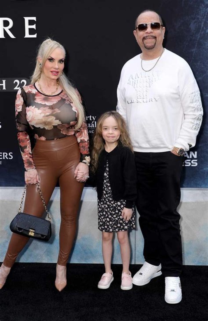Coco Austin shows off her curves as she enjoys at day at the beach with adorable daughter Chanel in matching outfits in Miami