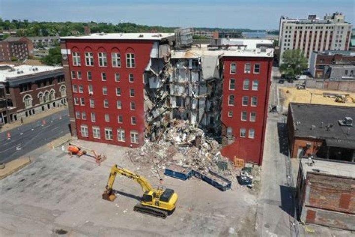 Collapsed building in Davenport now mostly rubble
