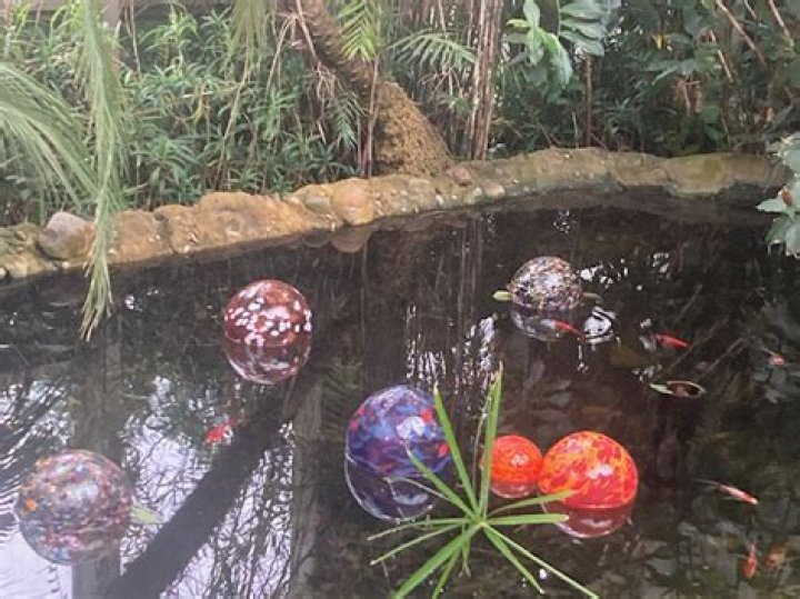 Colorful glass art enlivens QC Botanical Center