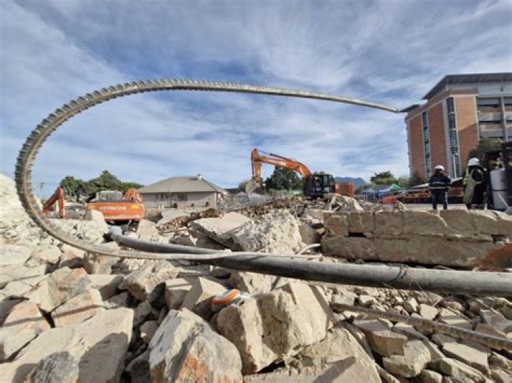Cookies & Dreams, Davenport, helps those affected by building collapse