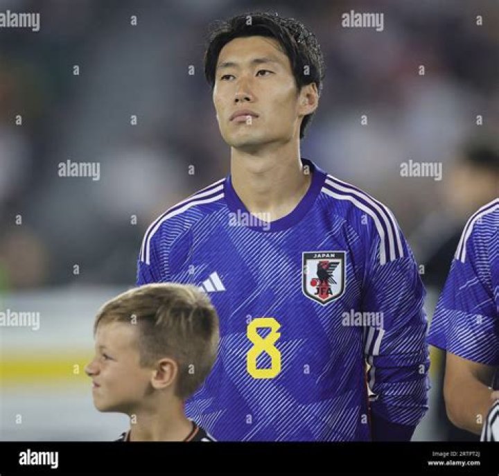 Daichi Kamada Bio [2023 update]: Transfer, Salary & Stats