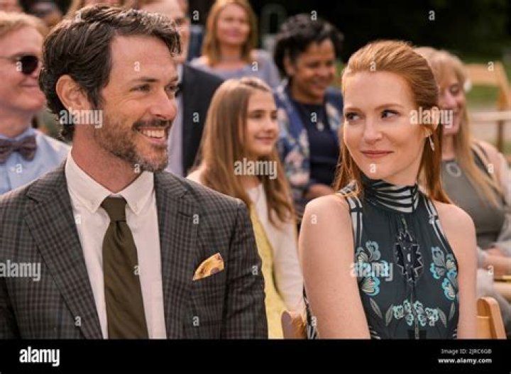 Darby Stanchfield Bio, Age, Husband, Scandal, Net worth, Movies