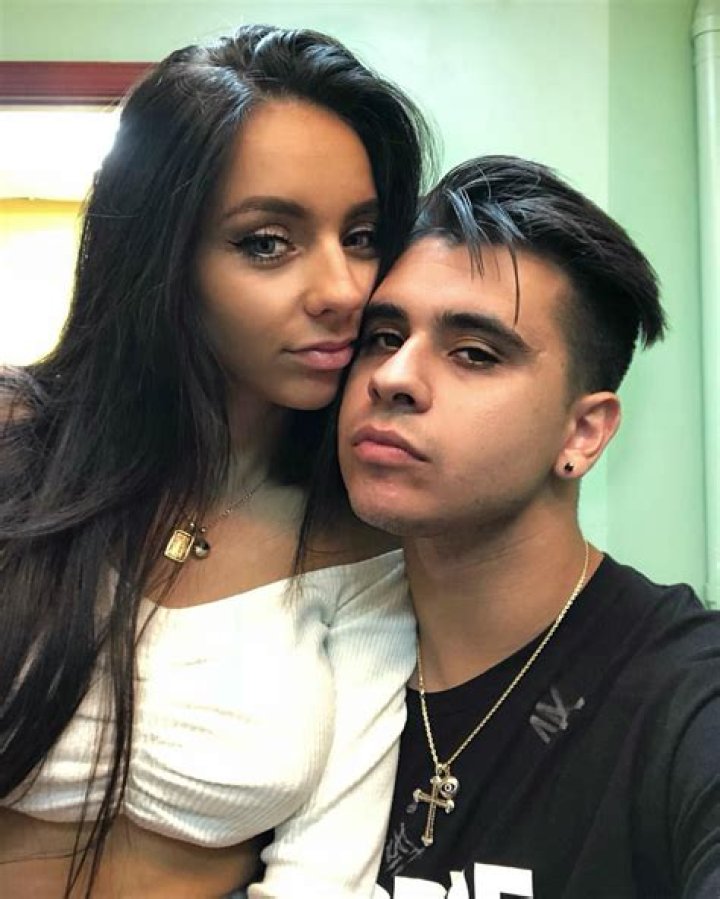 
Darius Dobre Bio, Wiki, Net Worth, Dating, Girlfriend & Family