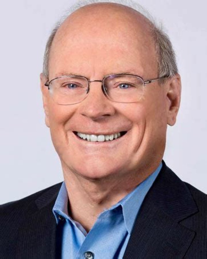 
David M Clapper
Net Worth
