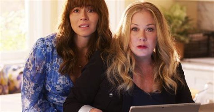 Dead to Me ending with season 3 is just what the show needs