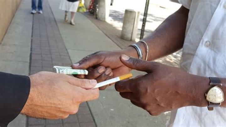 Debate over selling single cigarettes