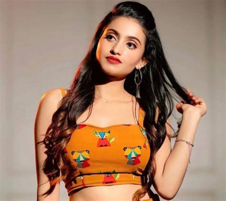 Deepika Pilli Tik Tok Bio, Wiki, Age, Boyfriend Revnath, Family, Net Worth, & More