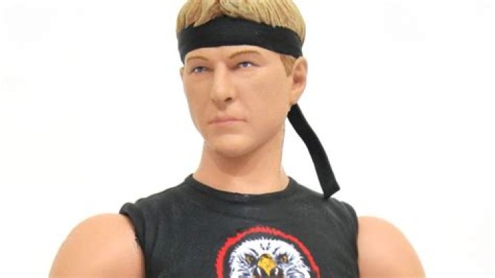 Diamond Select Reveals Exclusive Eagle Fang Johnny Lawrence Figure