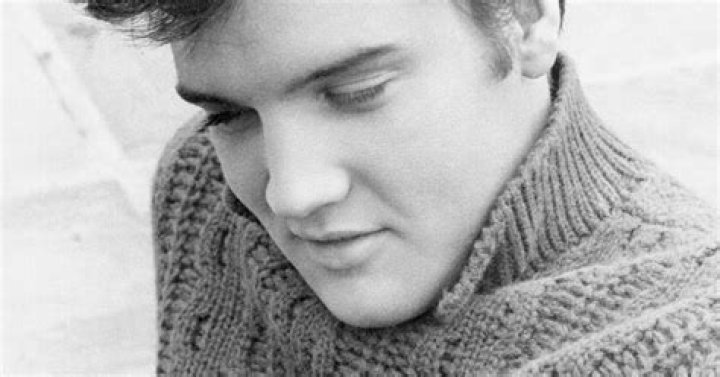 Did Elvis Presley Wear Eye Makeup? The King Apparently Loved Eyeliner