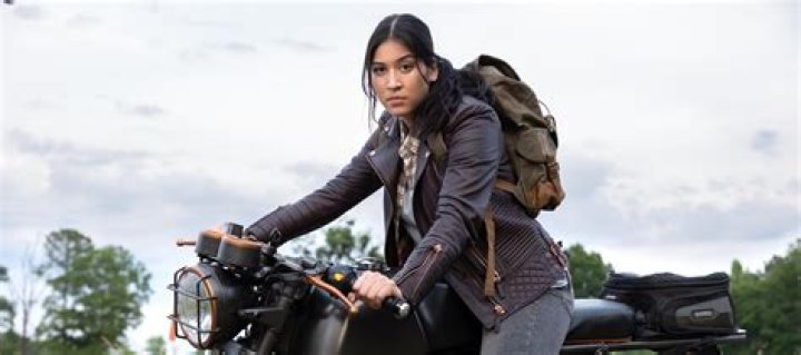 Does Alaqua Cox Have a Prosthetic Leg?