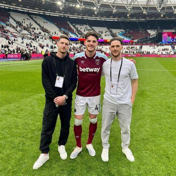 Does Declan Rice Have A Sister? Brother Connor And Jordan