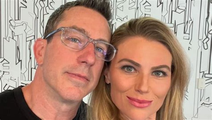 Does Jamie Lissow Have Blue Eyes? Wife Jessica Lissow Divorce And Still Lives In Alaska