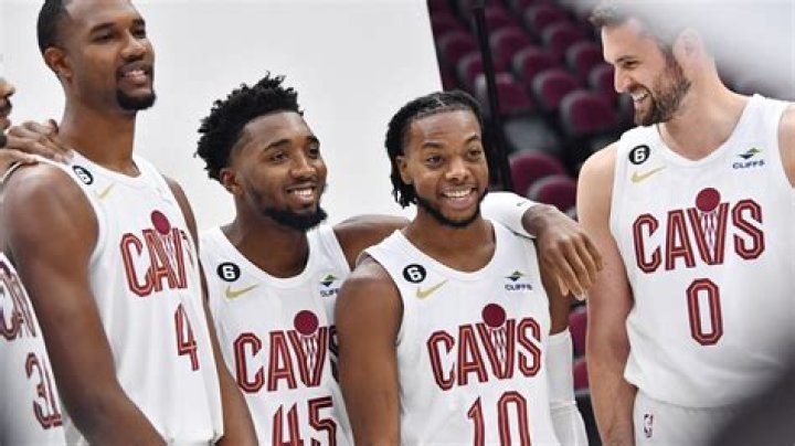 Donovan Mitchell: NBA, Charities & Salary [2023 Update]