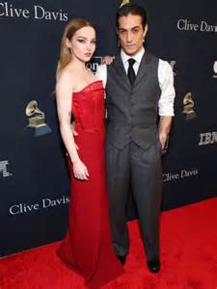 Dove Cameron Age, movies, husband, Songs, weight and More