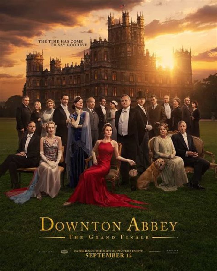 Downton Abbey official DVD collection costs £220 more than the old box set