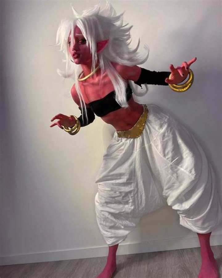 Dragon Ball Z Cosplay Creates Hilarious Villain Reunion