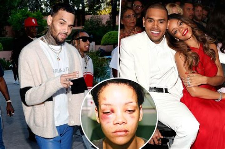 Drake and Rihanna Get Up Close and Personal at Miami Club