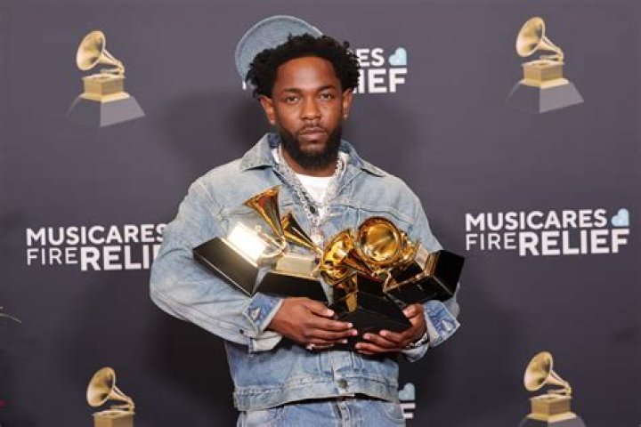 Drake Disses Childish Gambino's 'This Is America' During New Tour