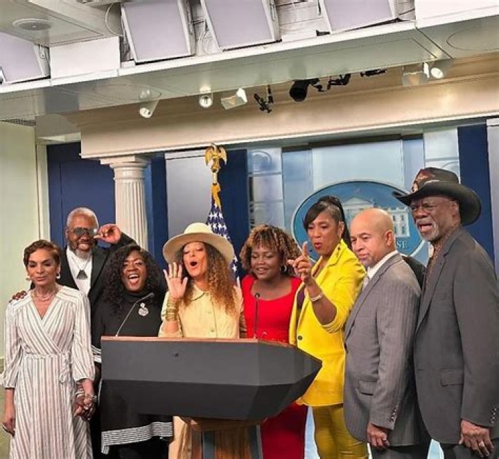 ‘Dwayne Mannn You Really Switched Up’: ‘A Different World’ Star Kadeem Hardison Returns for Final Season of ‘grown-ish’ as College Dean