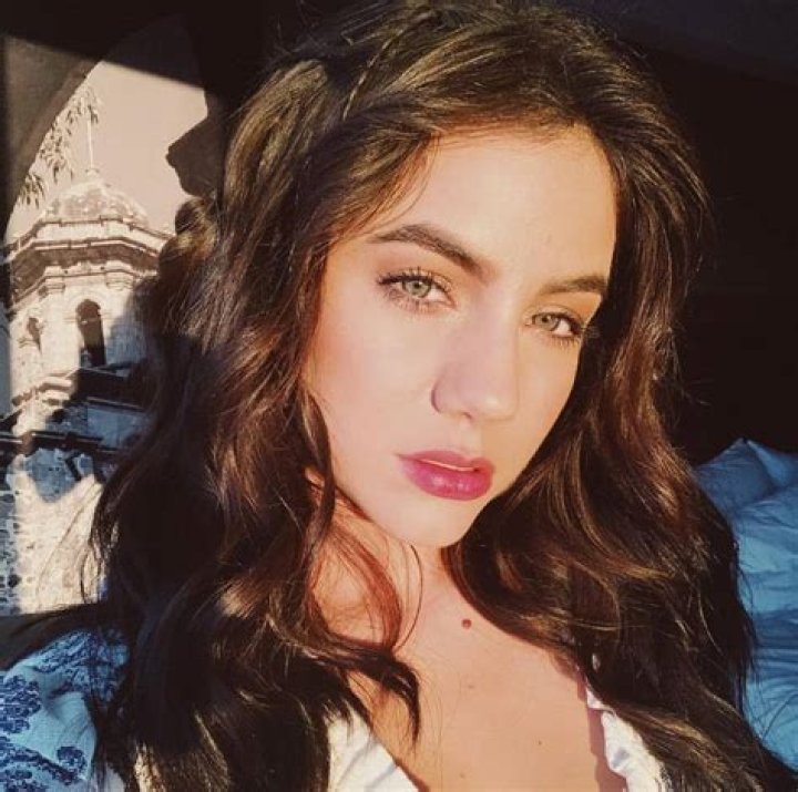 Ela Velden Biography, Wiki, Age, Height, Boyfriend, Family, Net Worth