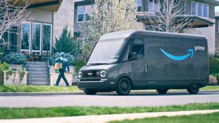 Elderly White Woman Viciously Assaults Black Amazon Delivery Driver While Faking Like She’s Fighting Off Attack: ‘Don’t Touch Me!’