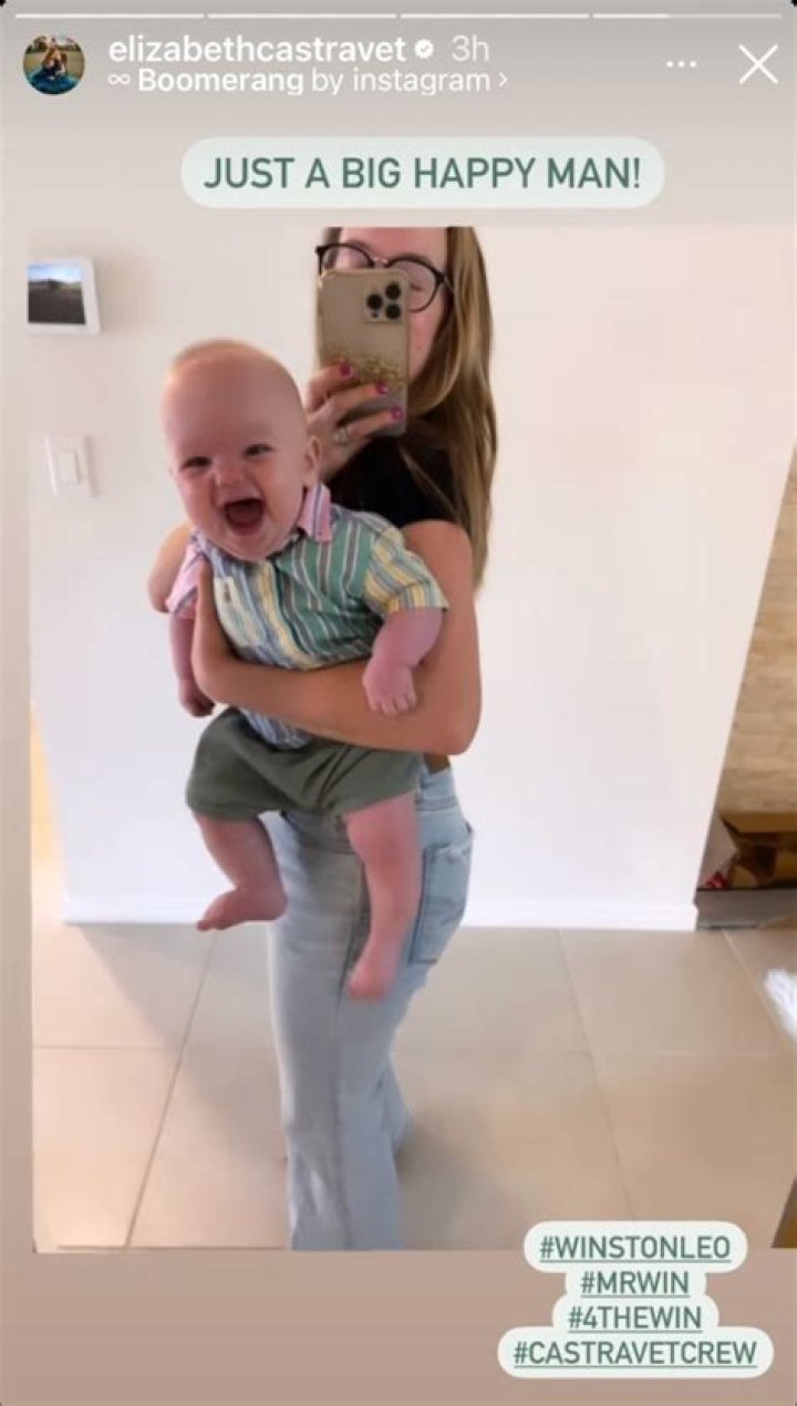 Elizabeth Potthast and her mini-me are all about the ‘pool vibes’