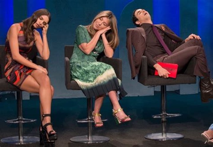 Emily Ratajkowski is guest judge on Project Runway