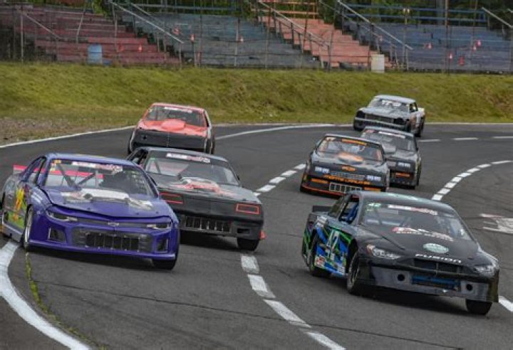 English takes $30,000 at speedway