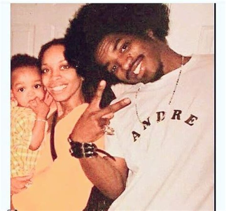 Erykah Badu ‘Feels Good’ After Son with Andre 3000 Accepted into All Four Colleges of His Choice
