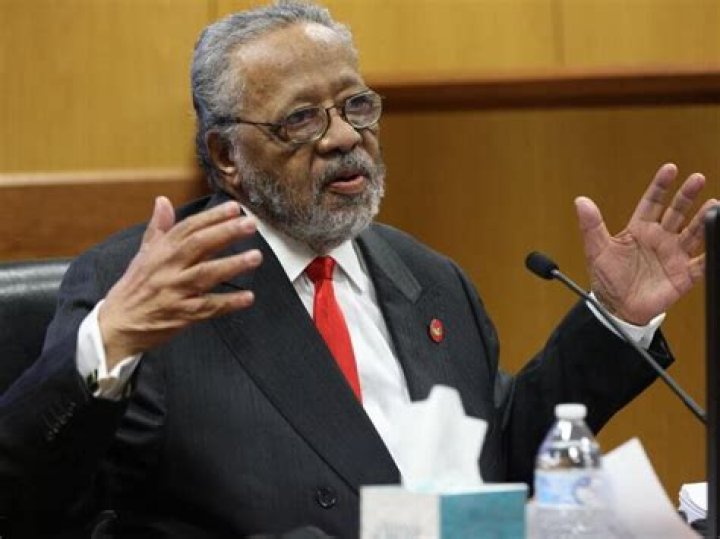 Fani Willis’ Father Says Storing Months’ Worth of Cash at Home Is ‘a Black Thing’. Cultural Experts Explain Why That Is