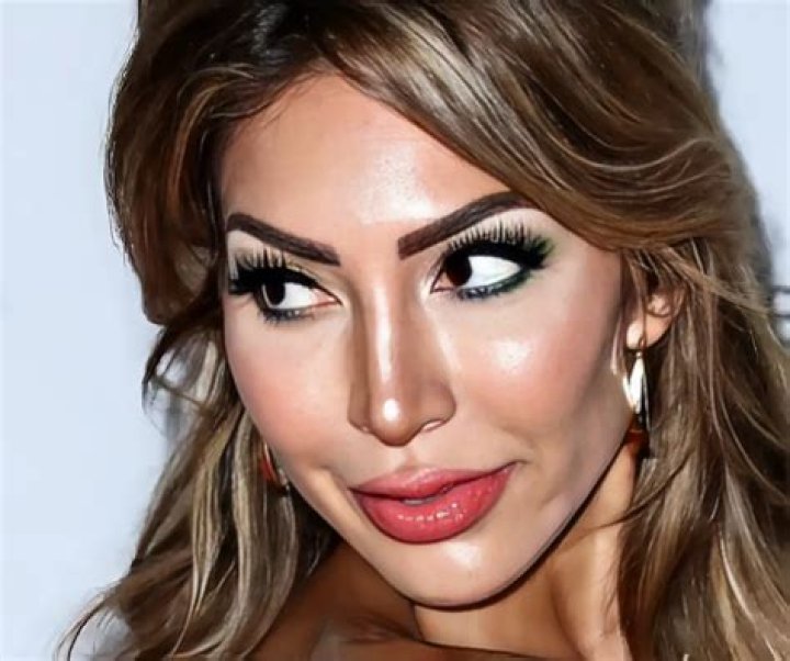 Farrah Abraham reveals identity of mystery date only to break up with him days later: ‘I’m happily single’