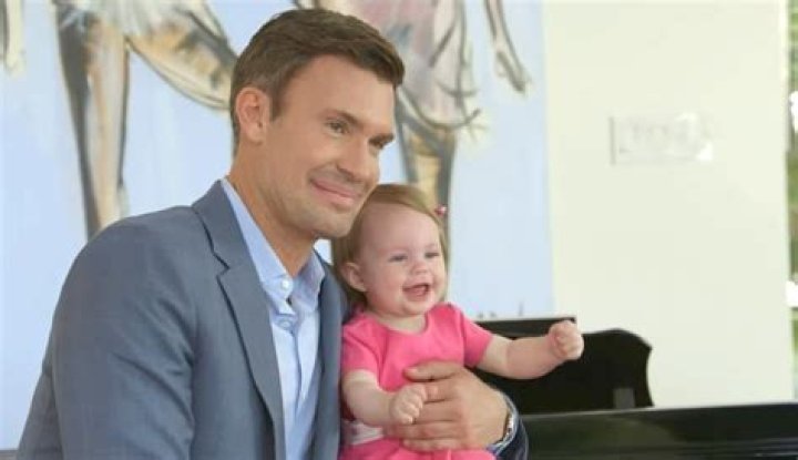 Flipping Out star Jeff Lewis’s baby daughter Monroe in adorable first photoshoot