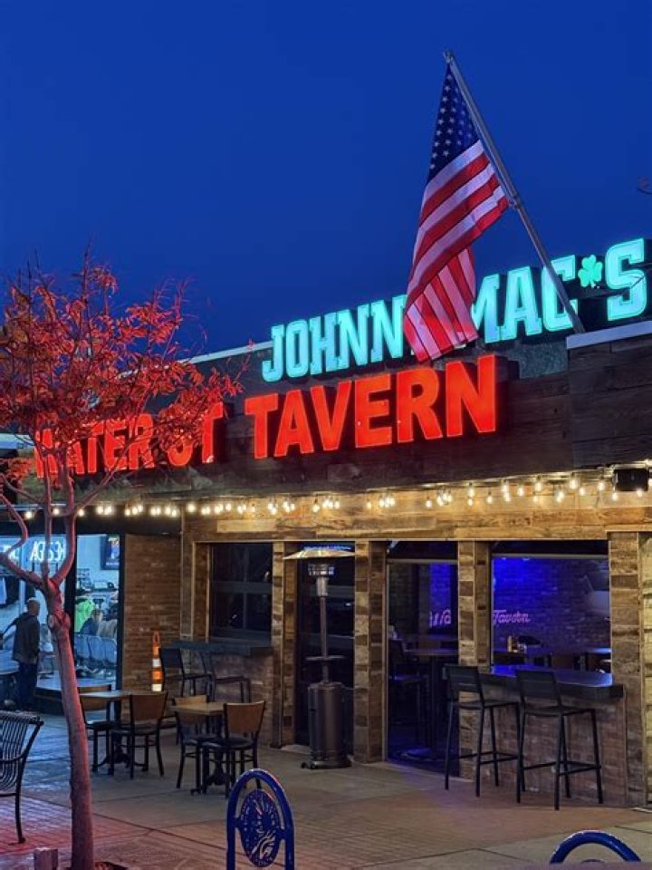 Foodie Friday: Mac's Tavern