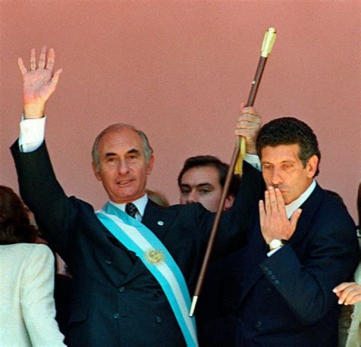 Former Argentine President De la Rua dies at 81