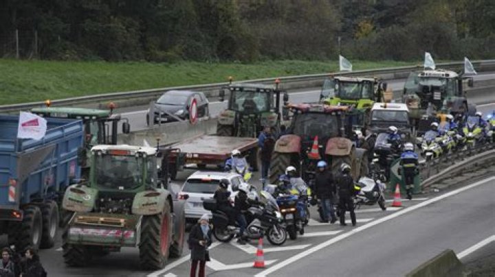 Four-vehicle M25 crash blamed on protesters blocking motorway as woman airlifted to hospital