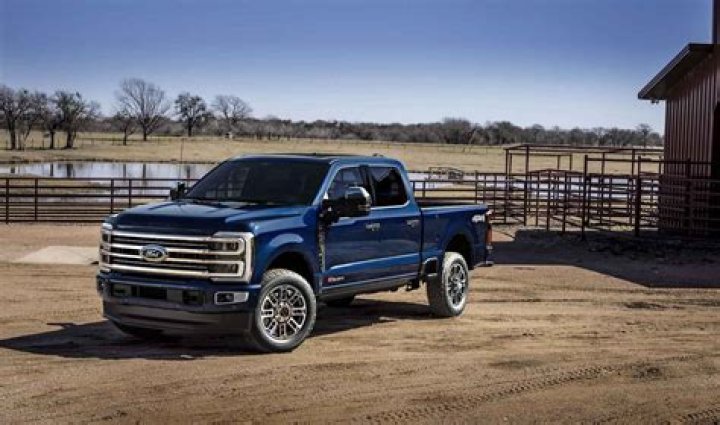 General Motors recalls over 323,000 heavy-duty pickups due to tailgate problem