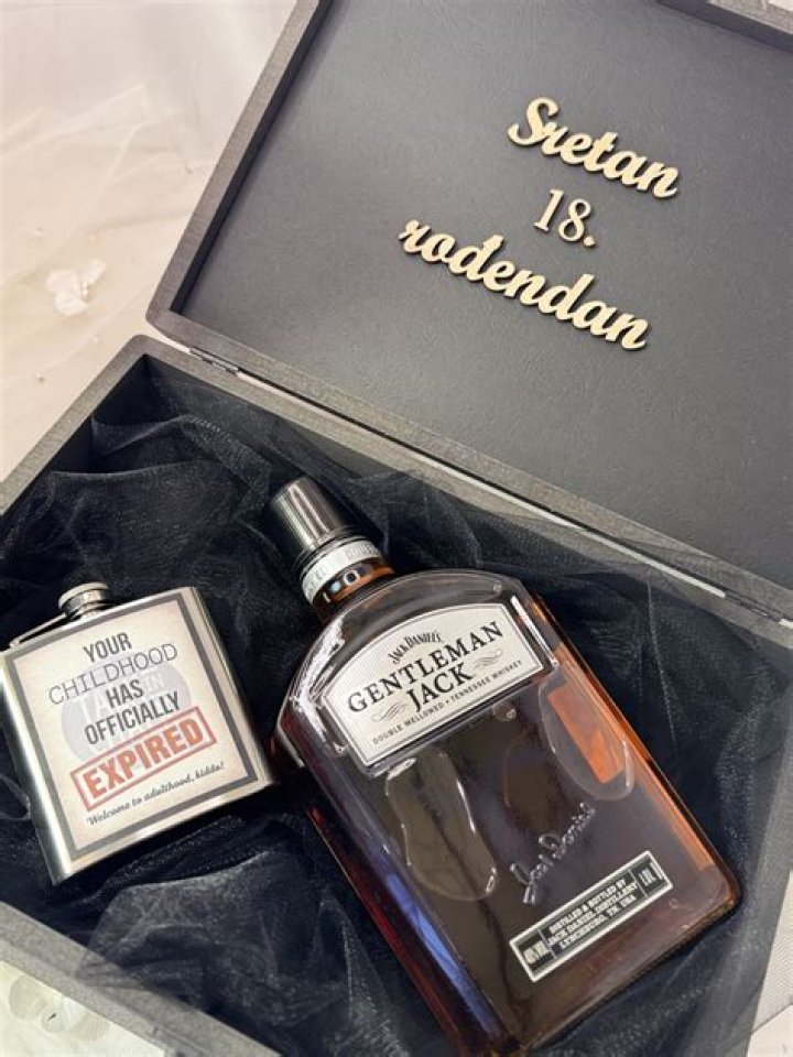 Gentleman's Box Review - AskMen