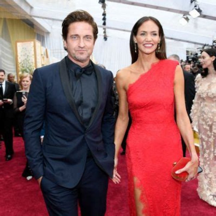 Gerard Butler- Wiki, Age, Height, Net Worth, Girlfriend, Ethnicity