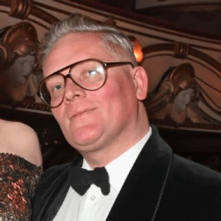 Giles Deacon- Everything You Need To Know About Him