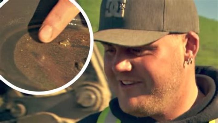 Gold Rush exclusive: Brennan saves Parker’s butt as he finds first gold-rich paydirt at new cut
