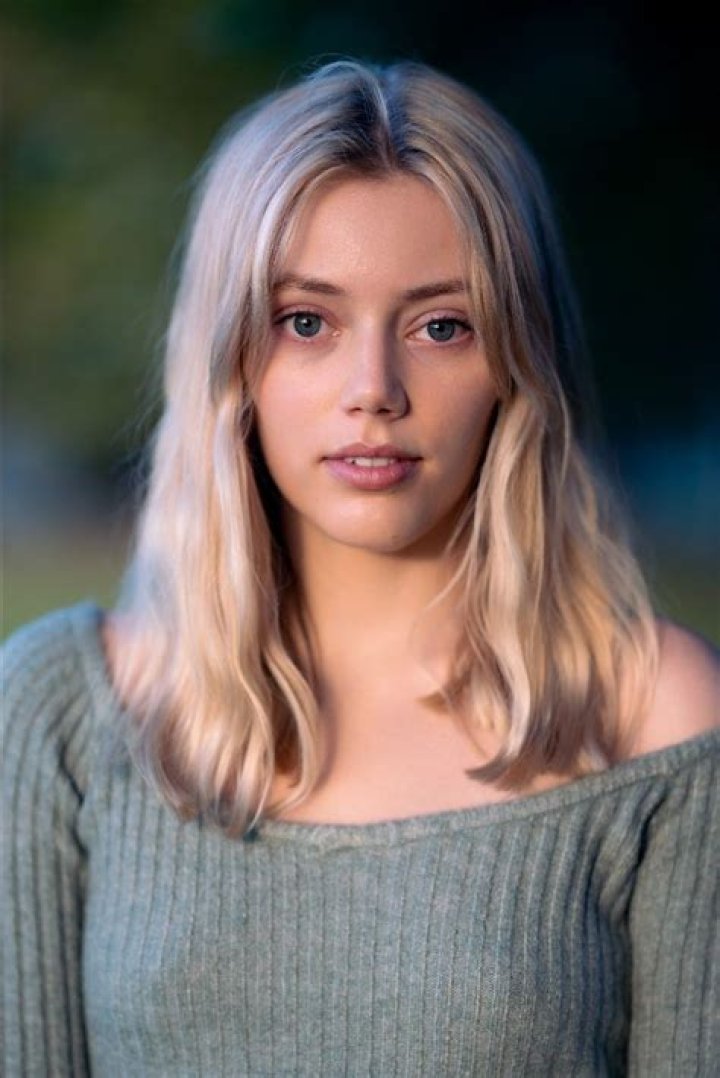 Grace Van Dien (Actress) Wiki, Biography, Age, Boyfriend, Family, Facts and More