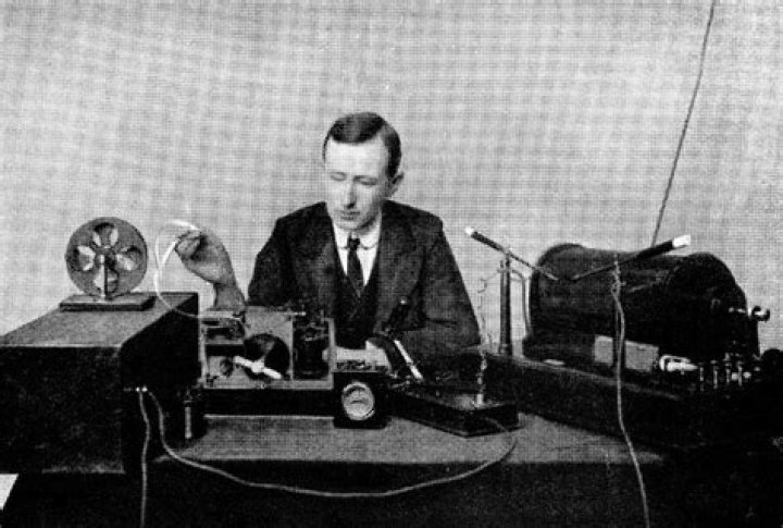 Guglielmo Marconi - Invention, Radio & Definition